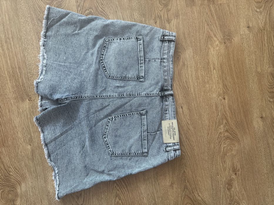 Продам джинсові спідниця- шорти б/у