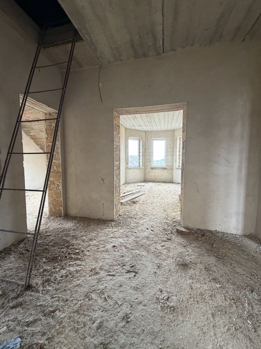 Продам шикарный дом в поселке Великий Дальник