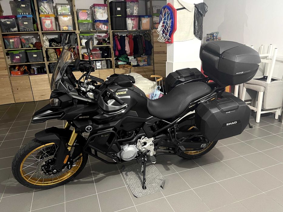 Voge DS900X Black Knight 2024 — 2.526 km, nova, c/ malas SHAD