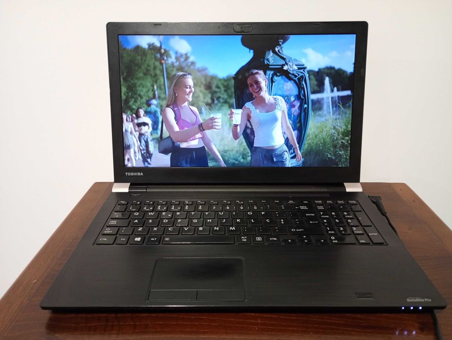 Vendo pc Toshiba Intel core i5 (rápido e pronto a usar)