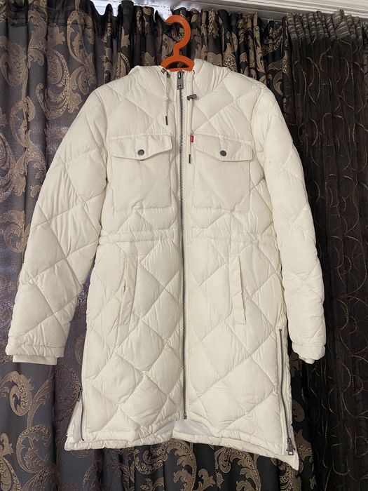 Курточка Levis біла