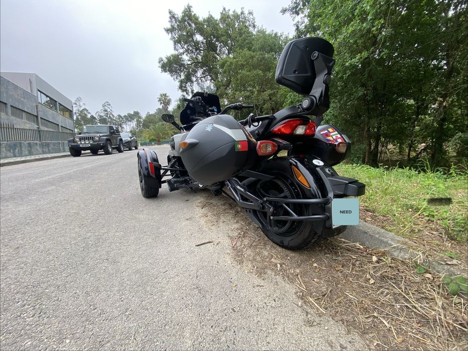 Can am spyder F3 S  com malas e encosto do passageiro