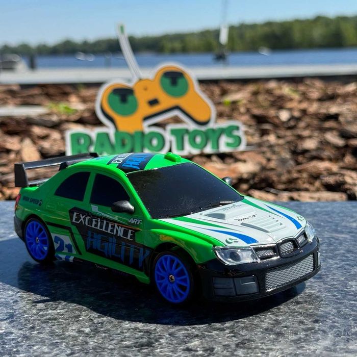 Машинка для дрифту на радиоуправлении Subaru Impreza. Дрифт машинка