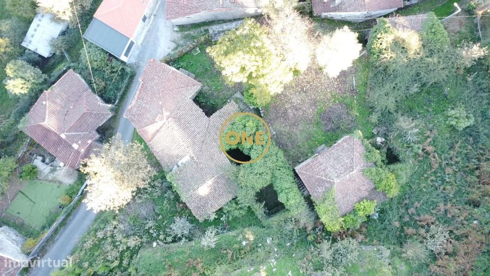 Ruina para reconstrução em Passô, Vila Verde