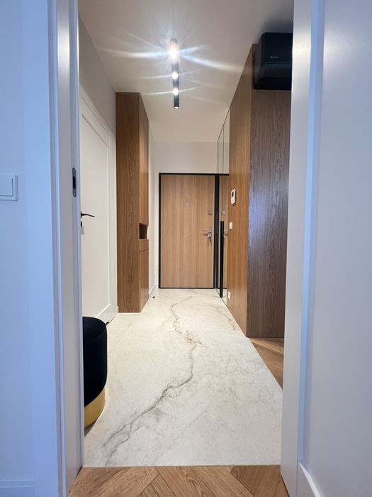 Sprzedam dwupokojowe mieszkanie 43m Trakt Nadwisślański