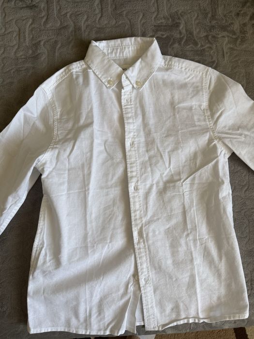 Біла сорочка для хлопчика, розмір 134. Нова.