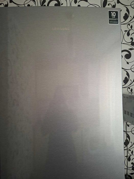 Холодильник SAMSUNG