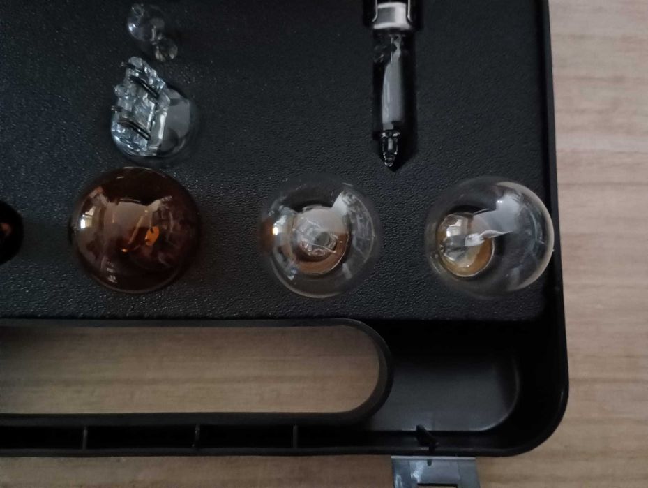 Kit de lâmpadas e fusíveis para Opel Grandland X e Combo