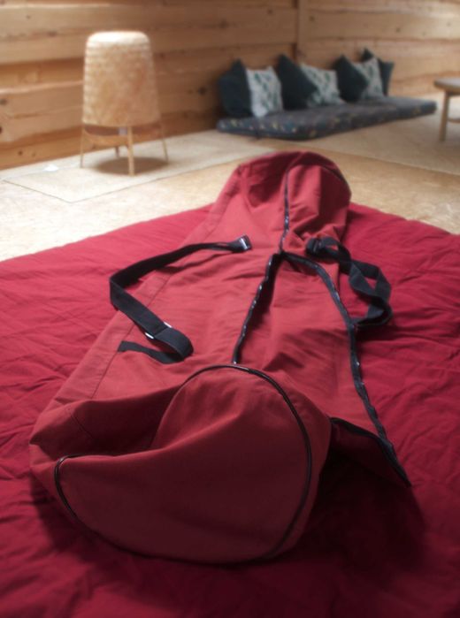 Mata do masażu tajskiego lub shiatsu z torbą transportową