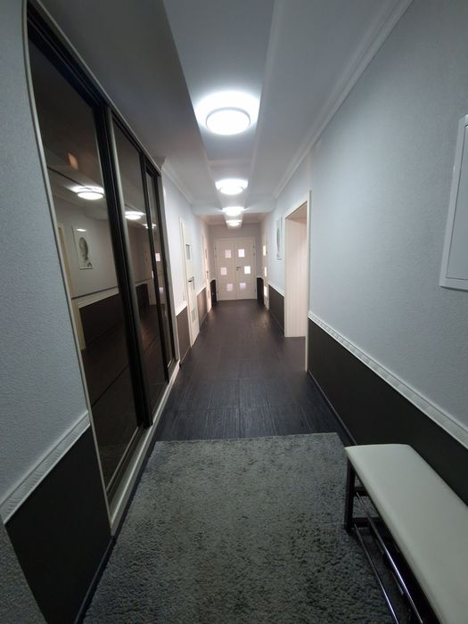 Продам 4кімнатну квартиру. 175кв.м.Центр.Власник