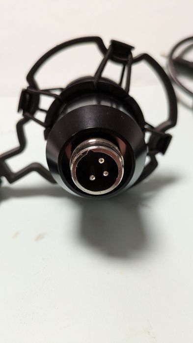 Microfone com suporte