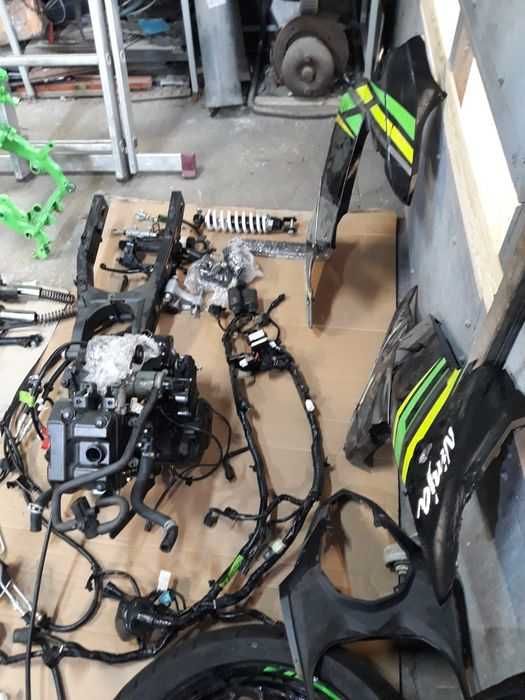 Запчастини Kawasaki ER6,EX650,Versys,Kle,Z750,Z1000,Ninja 650,Ninja400