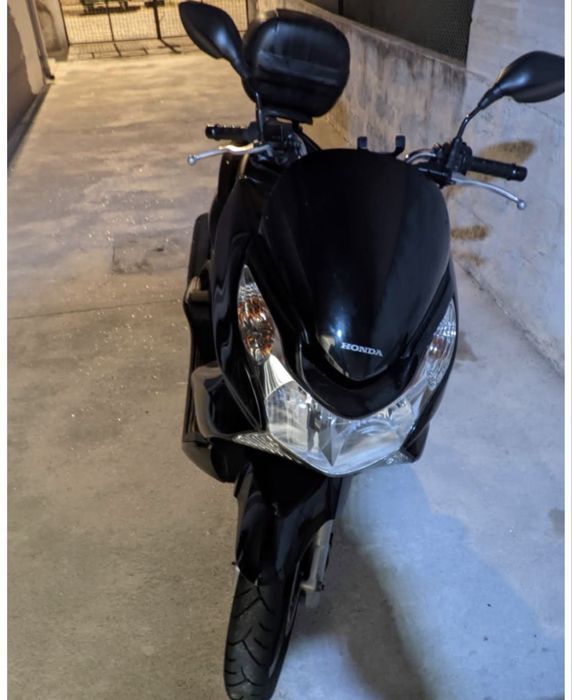 Vendo PCX 125 muito nova!