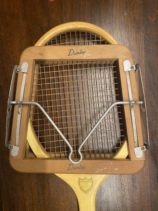 Raquete em madeira dunlop vintage