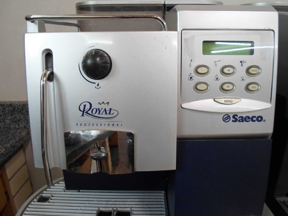SAECO  (повноавтоматична кавова машина)