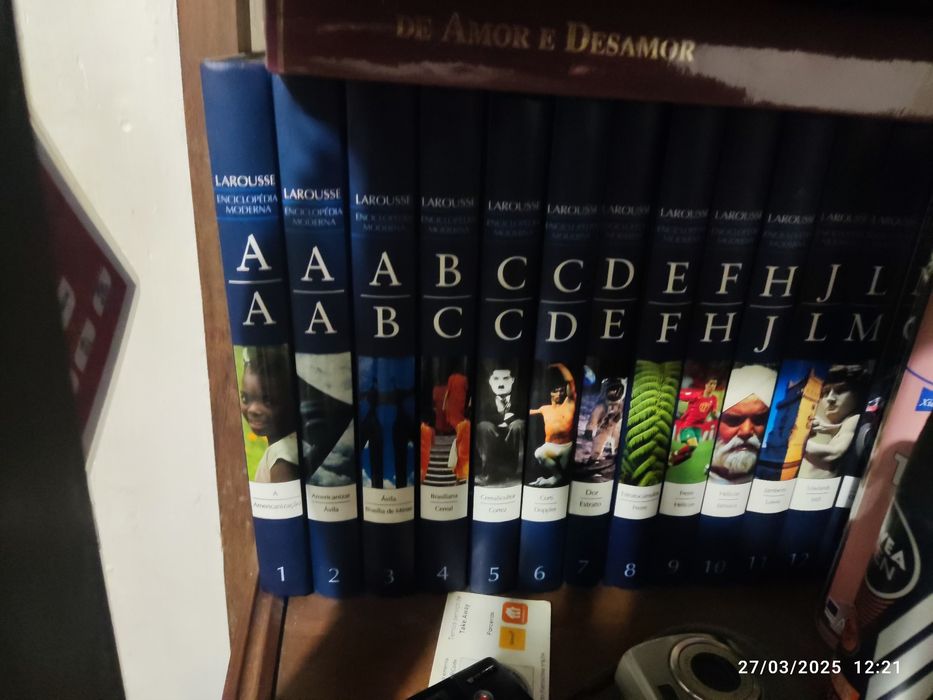 Vendo várias coleções