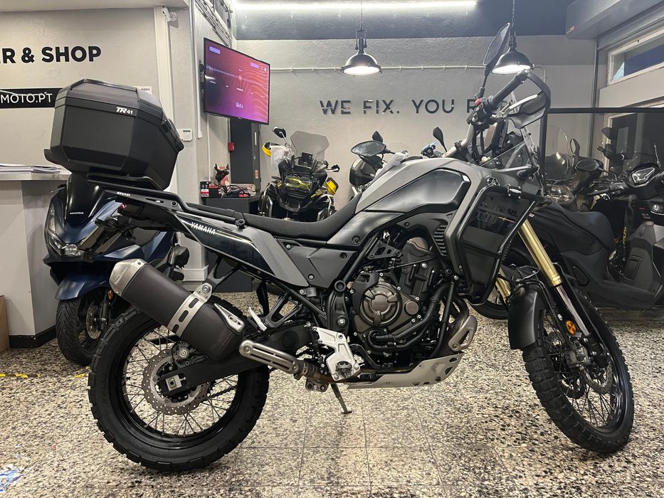 Yamaha T7 Teneré de 2024 com 10000 Kms, como nova e Top Case