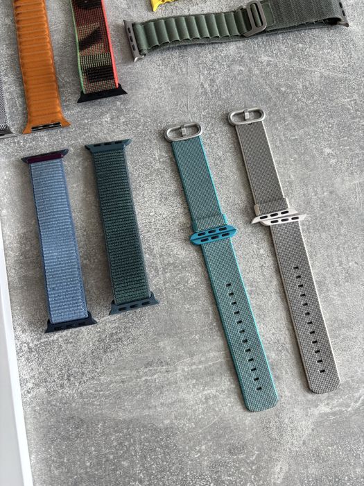 Оригінальні ремінці Apple Watch