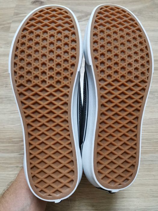 Продам кеди Vans 38 розміру.