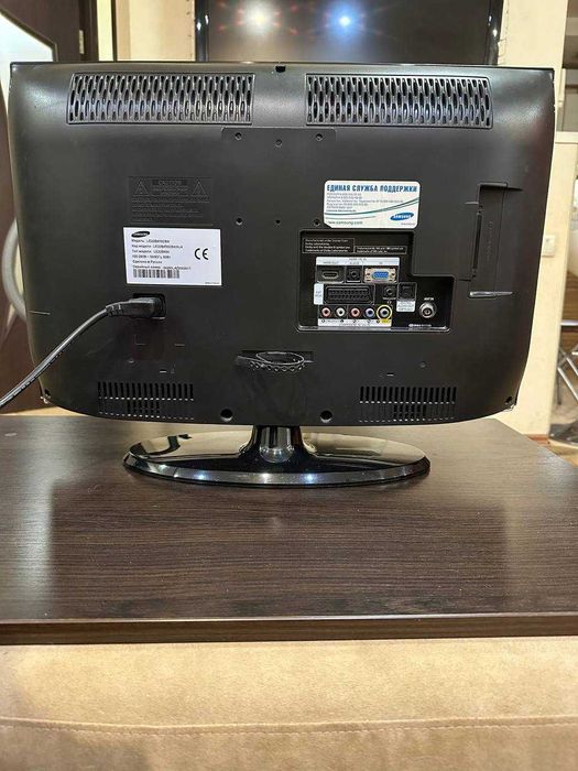 телевізор SAMSUNG 22"