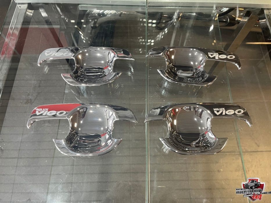 Podkładki pod klamki TOYOTA HILUX VIGO