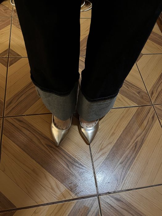 Туфли золотого цвета Mohito