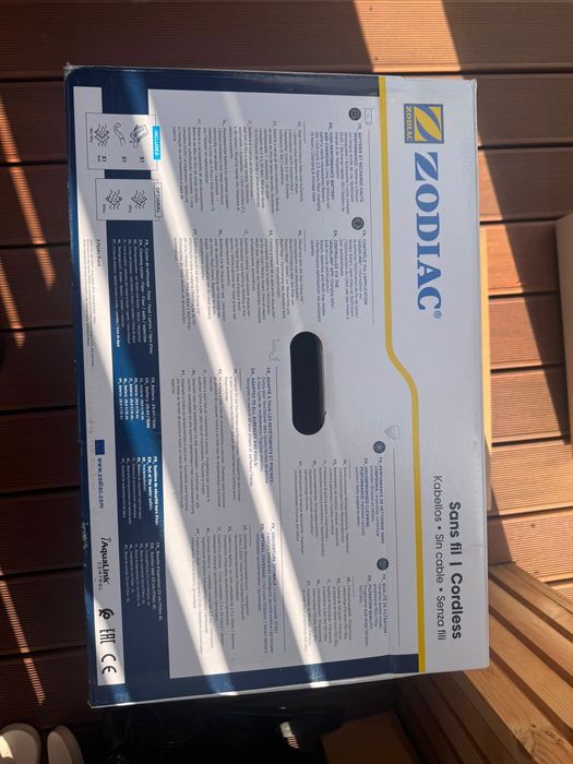 Robot czyszczący do basenu ZODIAC RF 5400 iQ bezprzewodowy