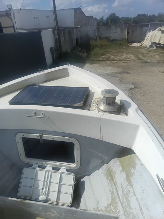 vendo fibramar 5.55 com licenças de pesca