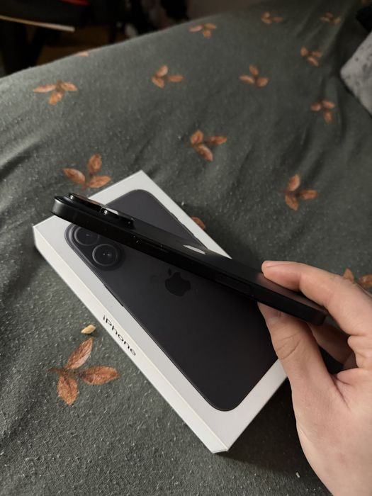 Iphone 16 128gb czarny