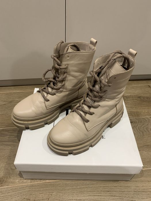 Жіночі шкіряні черевики