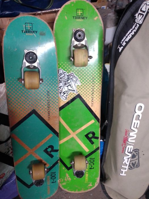 Skates (2) long board marca TIERNEY