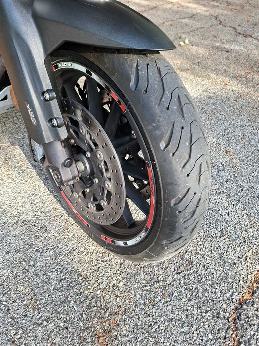 Benelli TRK 502 com muitos extras