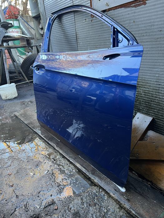 Drzwi prawe przod skoda Superb IV