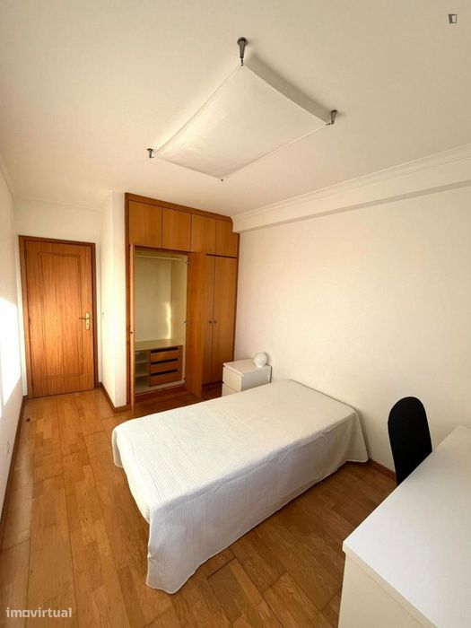 Quarto - localizado em Aveiro