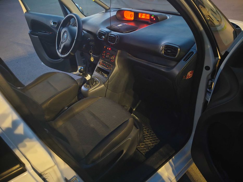 Samochód osobowy Citroen C3 Picasso