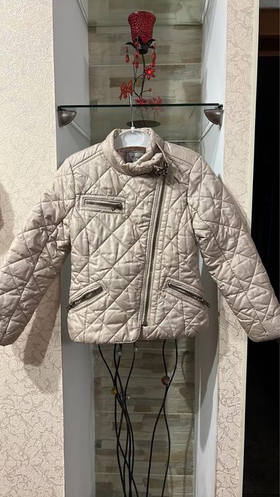 Стеганая курточка на девочку