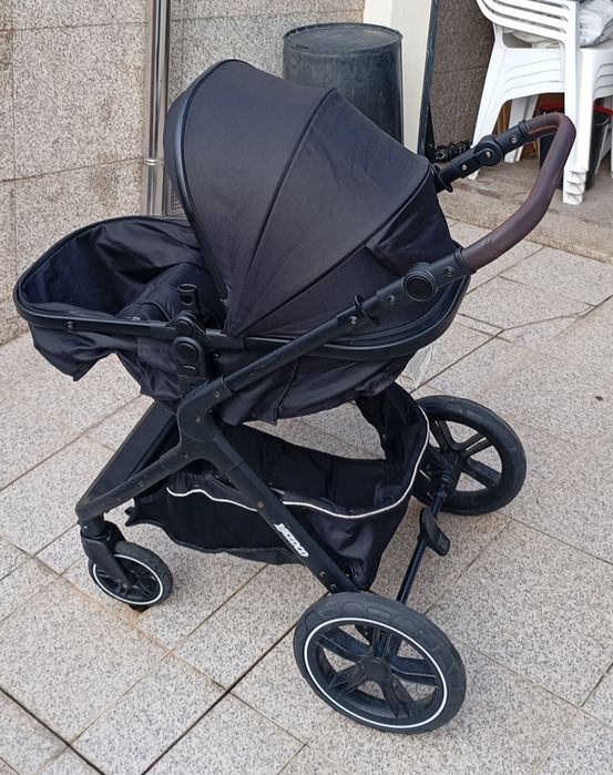 Carrinho de bebê yazoco