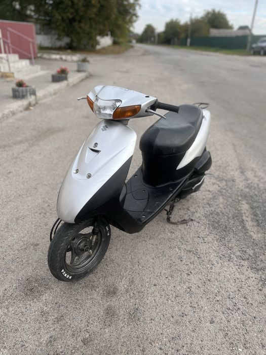 Скутер Suzuki lets 2
