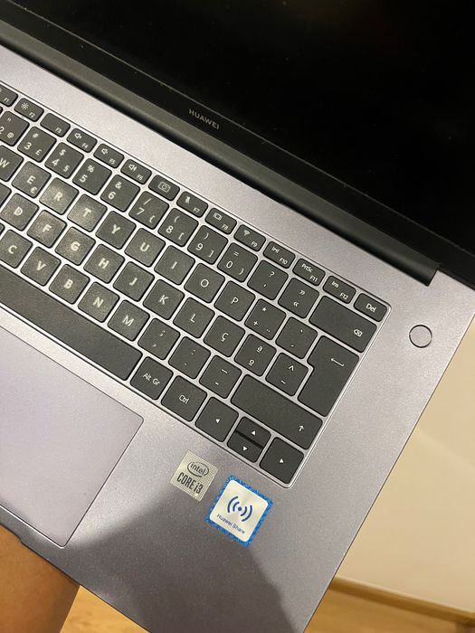 Huaweii MateBook D15