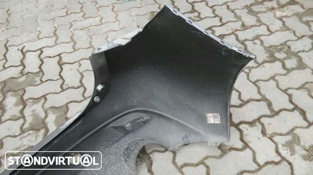 Para choques tras mazda 3 carro  BHN9-50221