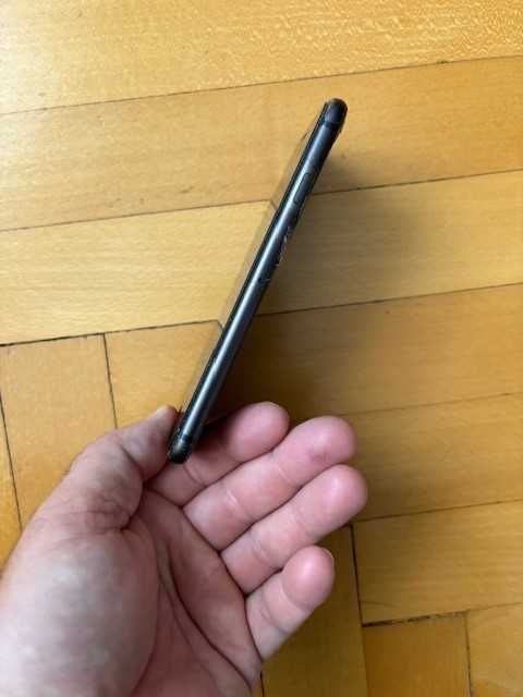 Sprzedam Iphone 8