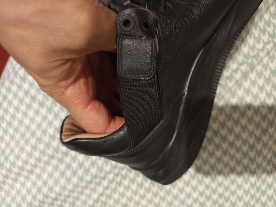 Продам таке взуття