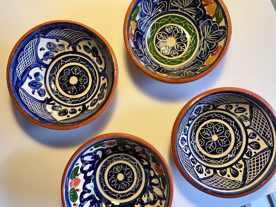 Tigelas de cerâmica portuguesa assinadas “F Agostinho V. Alentejo”