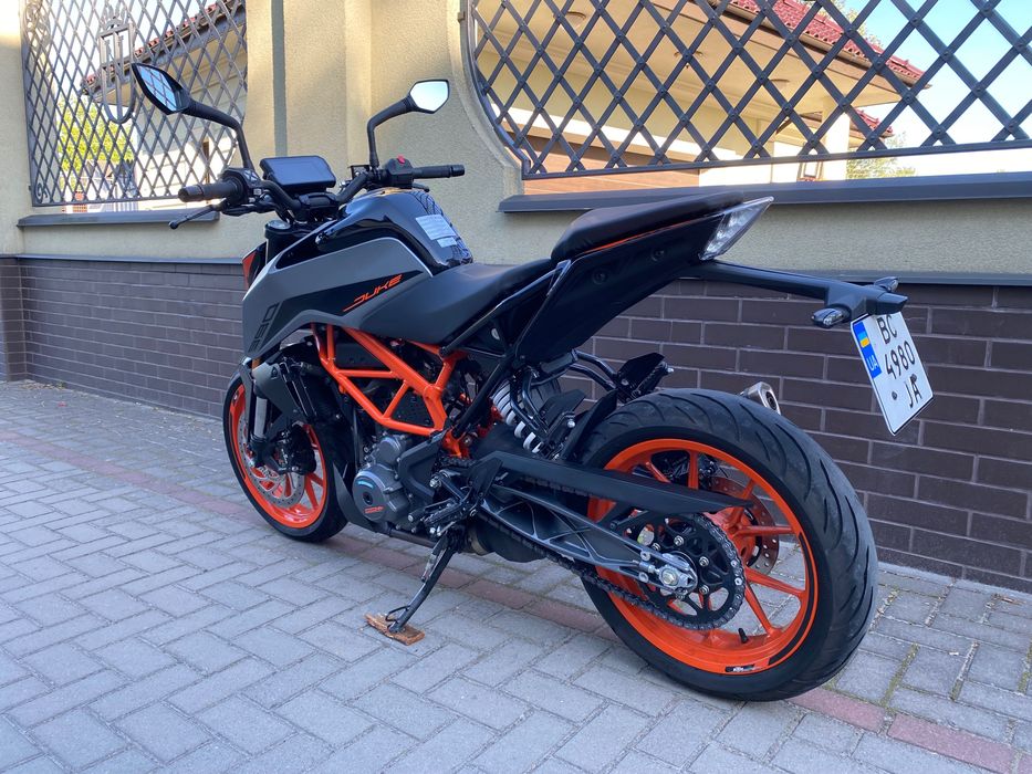 Продається KTM Duke 390 2023р в новому стані!