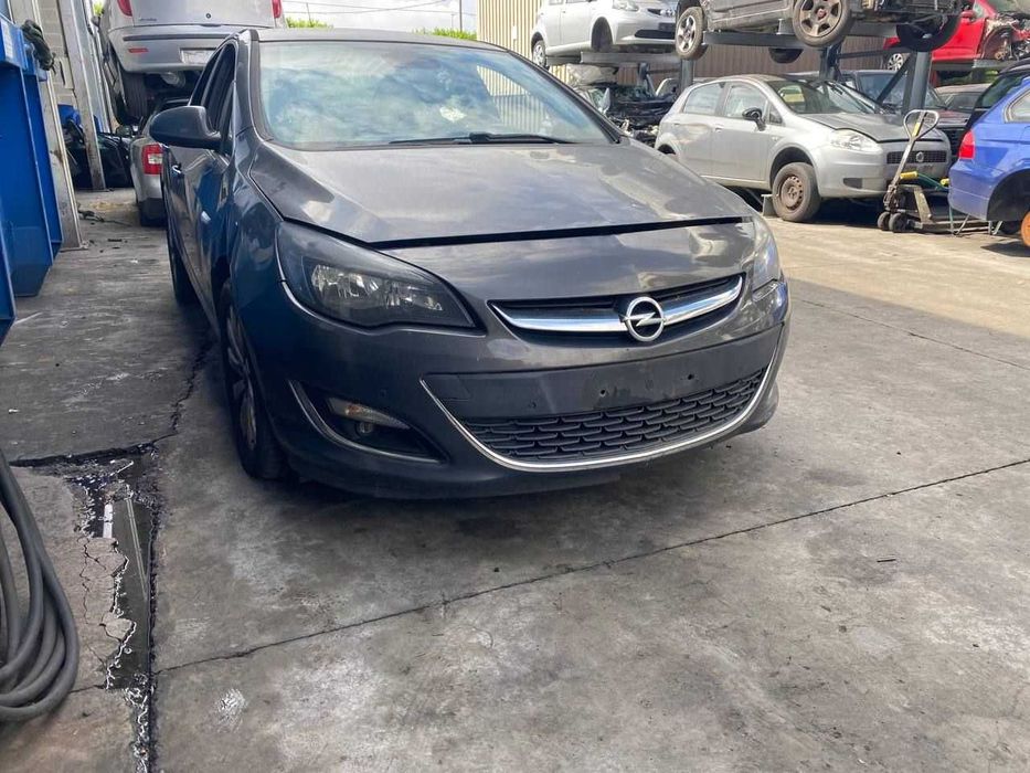 Розборка, шрот, запчастини Opel Astra J Saloon седан