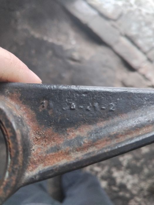 Коромисло клапанів