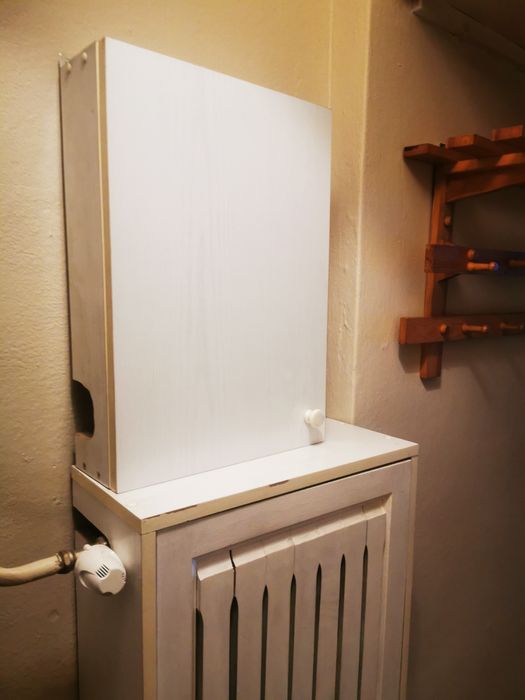 Szafka biała większą