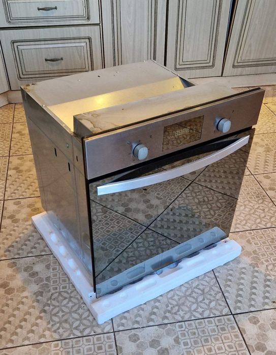 CANDY FPE 209/6X електрична духовка, потребує ремонту, на запчастини