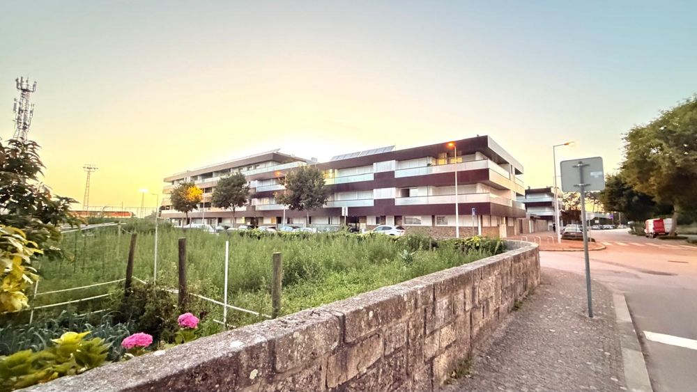 Apartamento t2 inserido em condominio de luxo