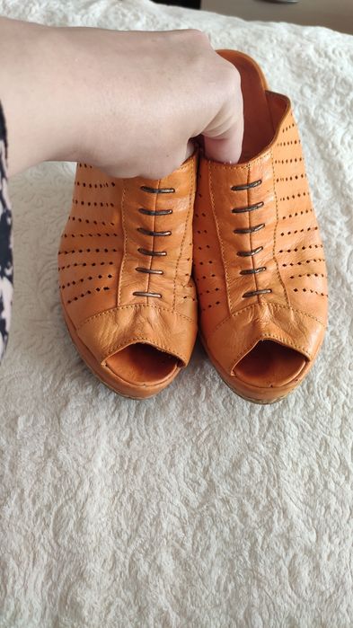 Шлепки кожа фирменные